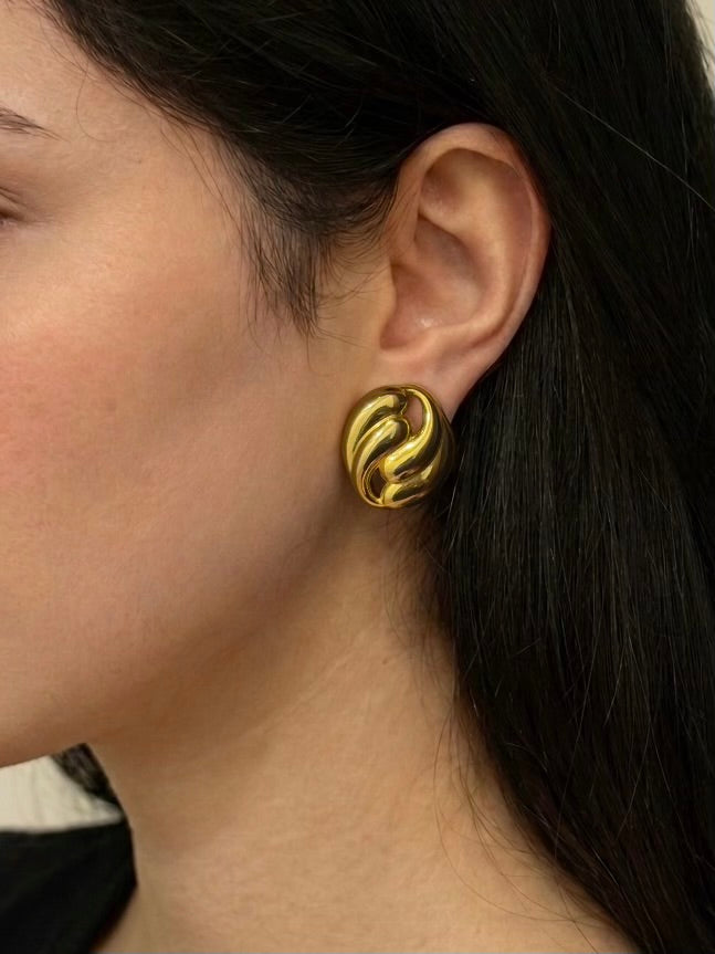 Oval Teardrop Clip-on Earrings