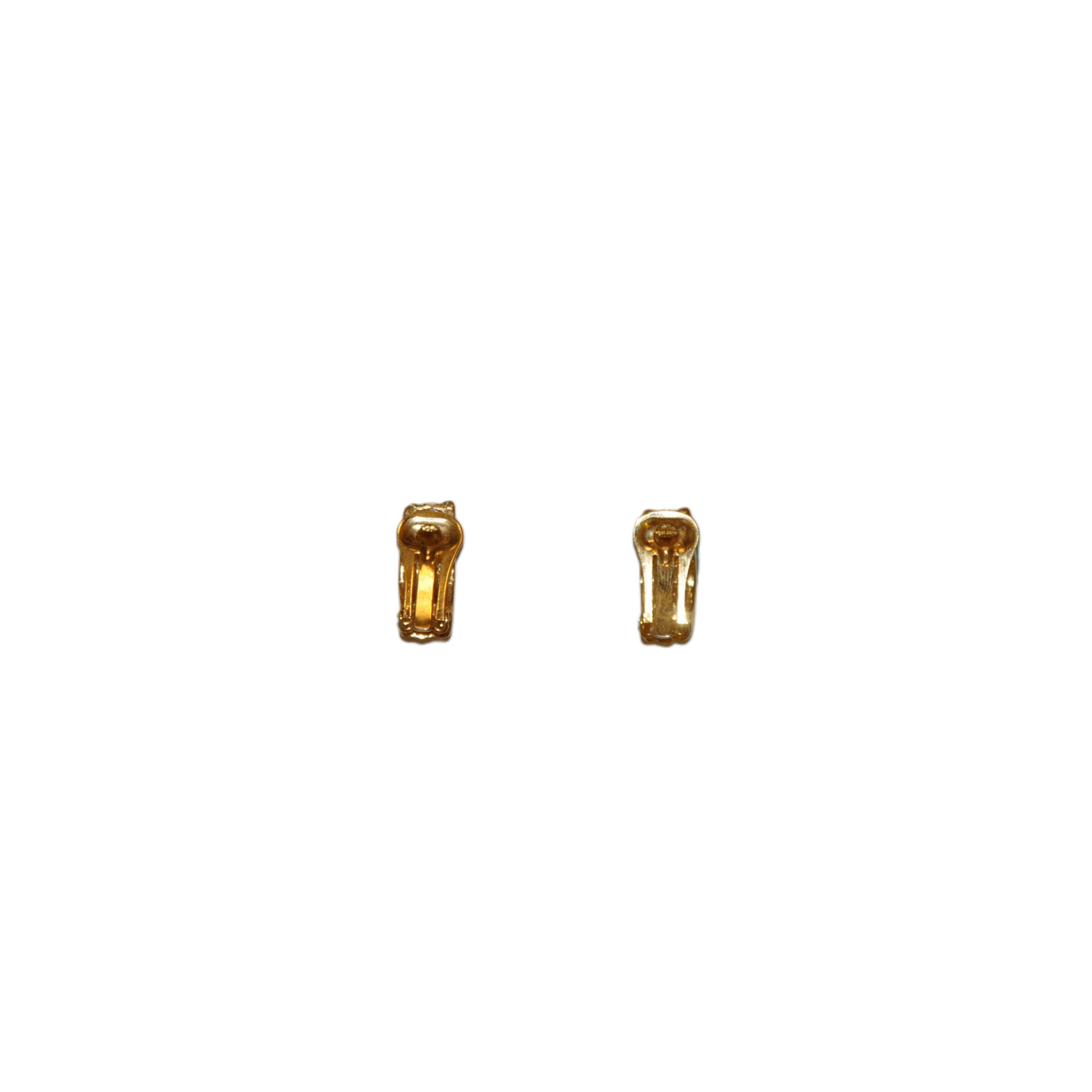 Ribbed Curve Clip-on Earrings